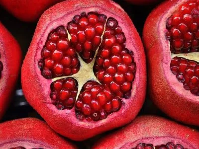 Fresh Indian Pomegranate for fresh consumption and retail markets